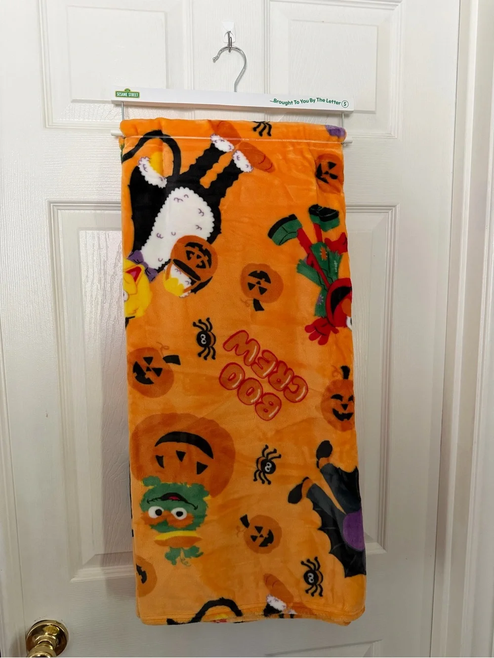 New Sesame Street Halloween Boo Crew Throw Blanket